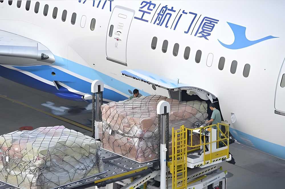 空运价格趋势预测：未来航空货运价格会下降吗？